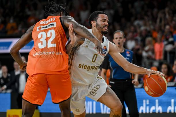 员通过与国 员通过与国